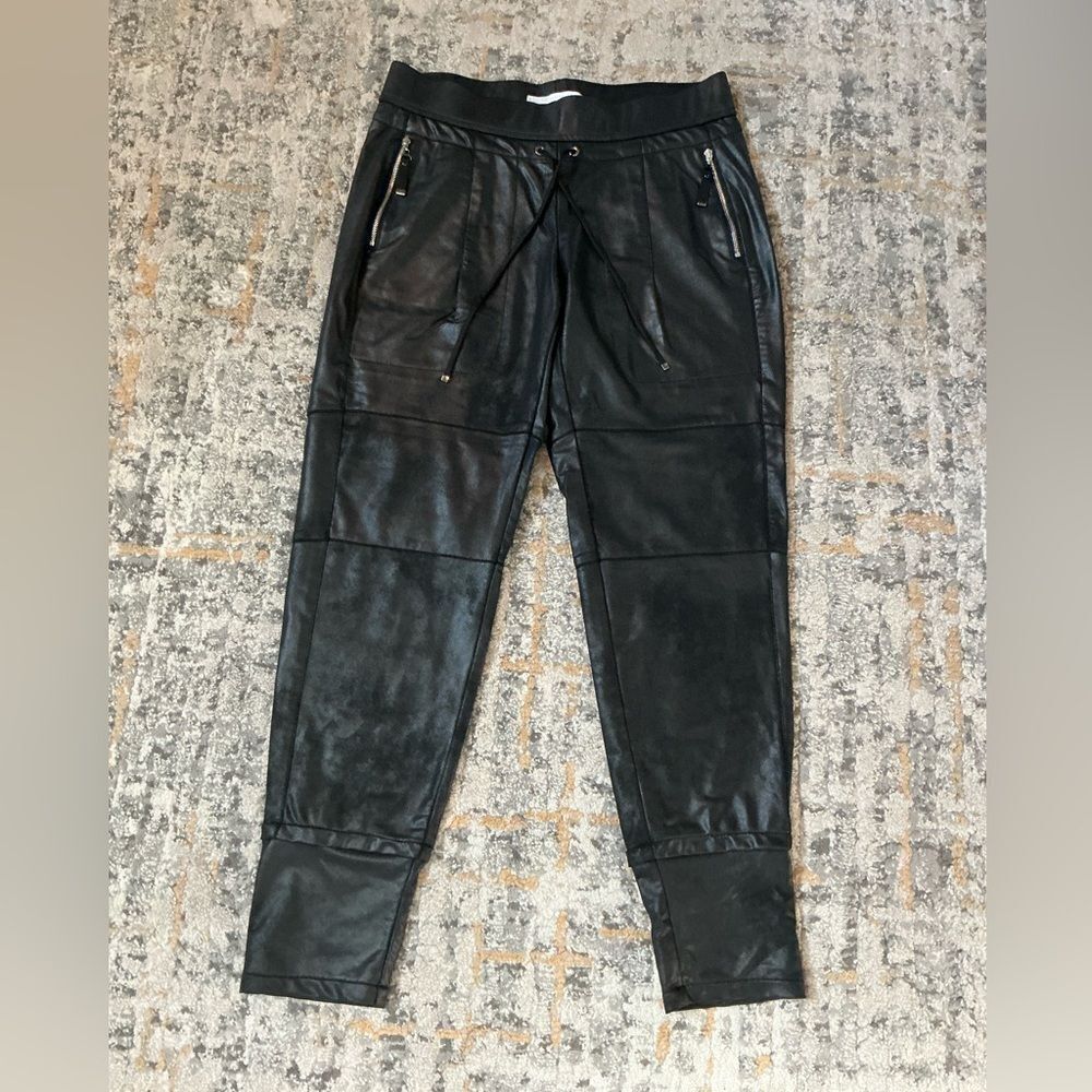 RAFFAELLO ROSSI FAUX LEATHER CANDY PANTS! EUC! SIZE 8